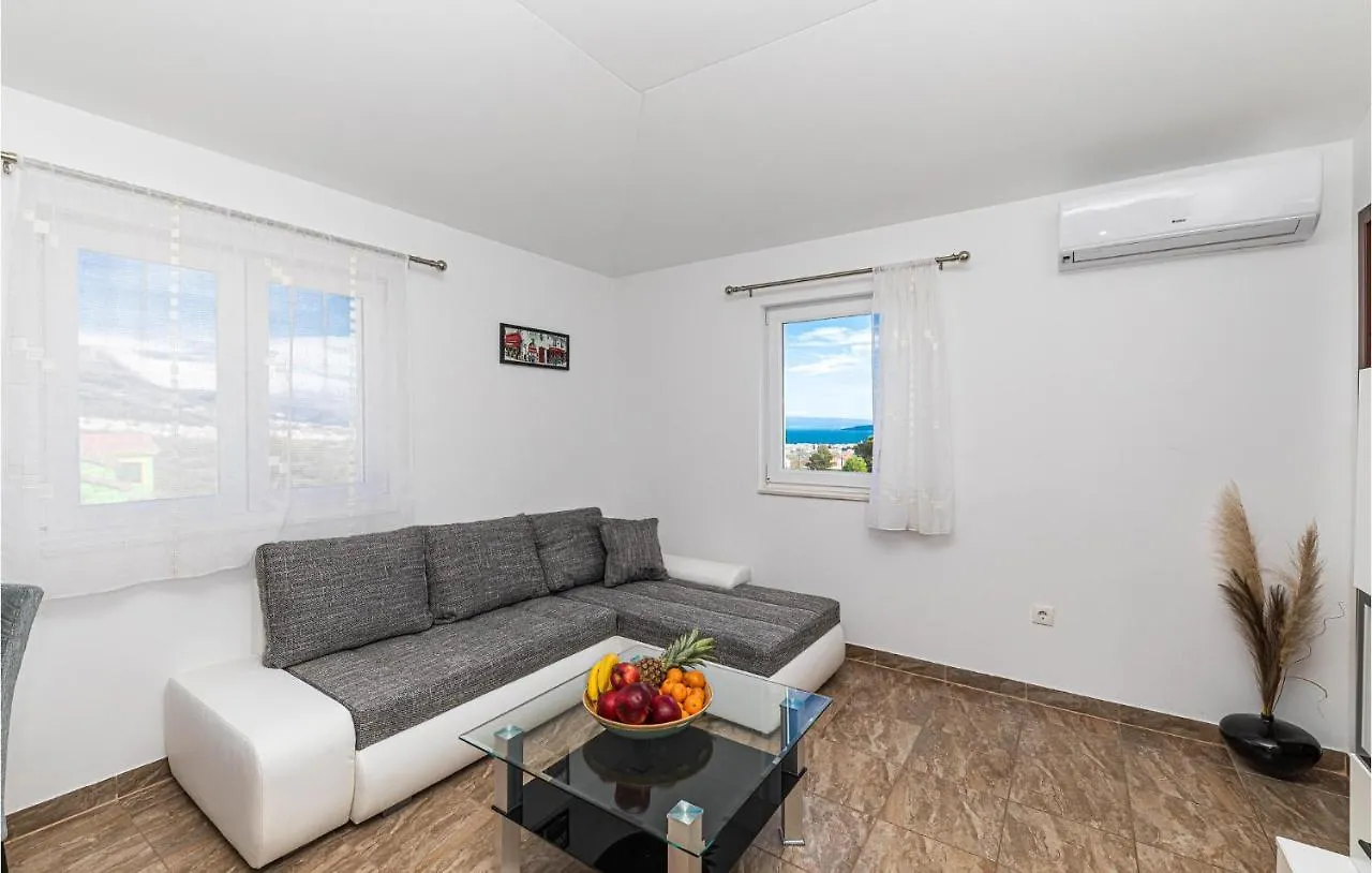 8 Bedroom Lovely Home In Kastel Novi Kastela 0*,