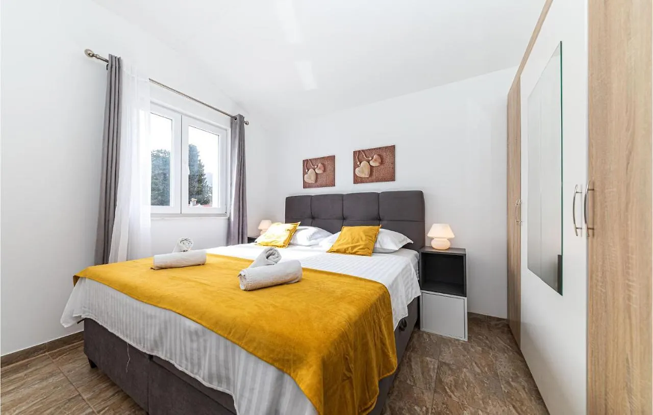 8 Bedroom Lovely Home In Kastel Novi Kastela