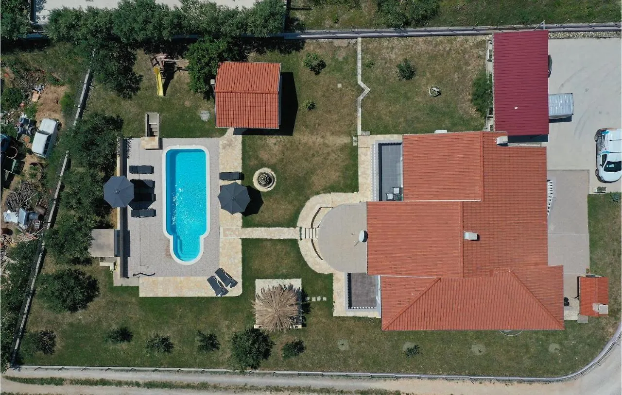 8 Bedroom Lovely Home In Kastel Novi Kastela 0*,