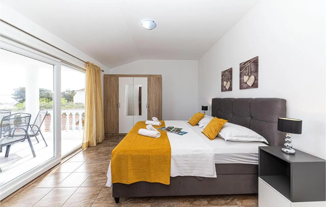 8 Bedroom Lovely Home In Kastel Novi Kastela Holiday home